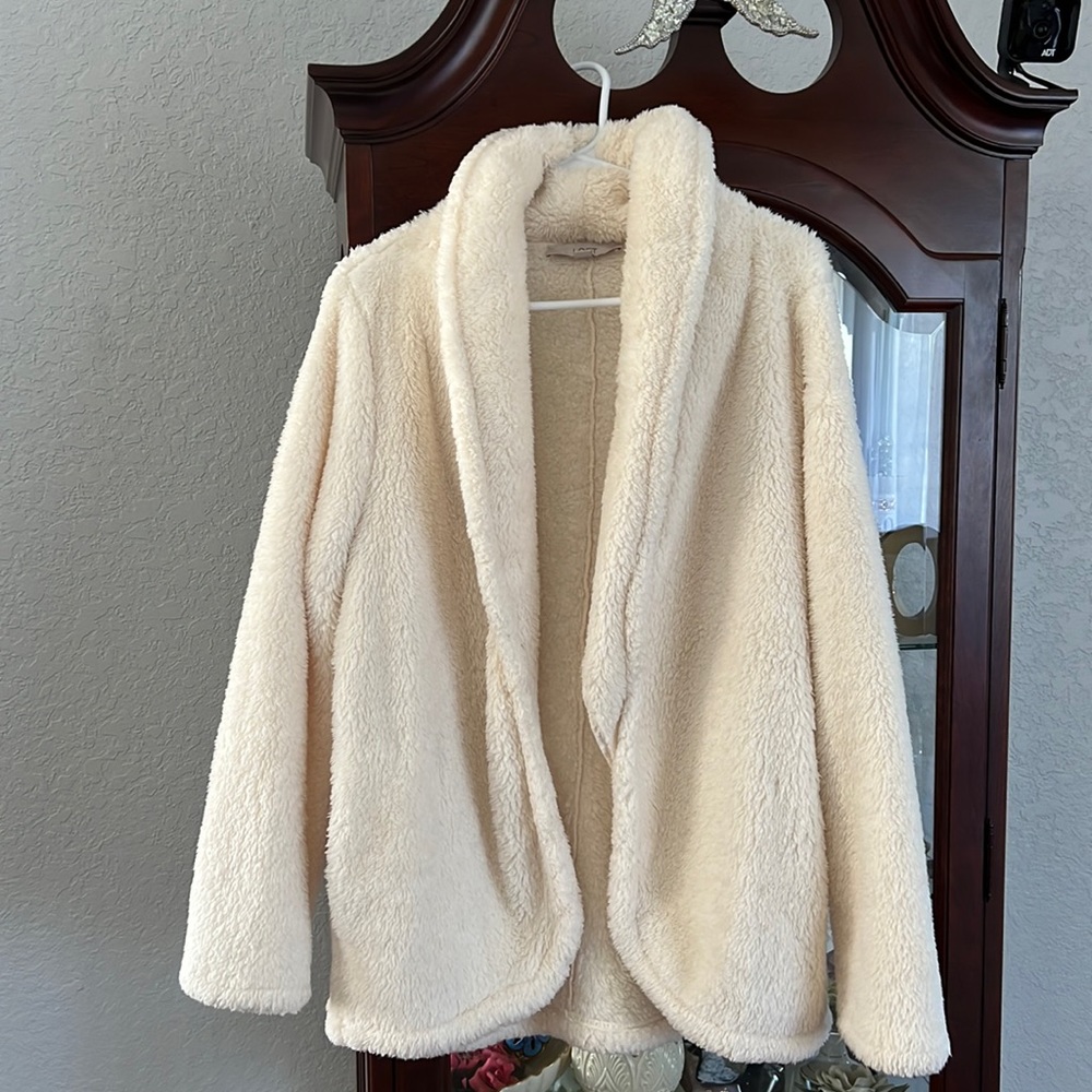 Women’s Loft Faux Fur Teddy Jacket Size L